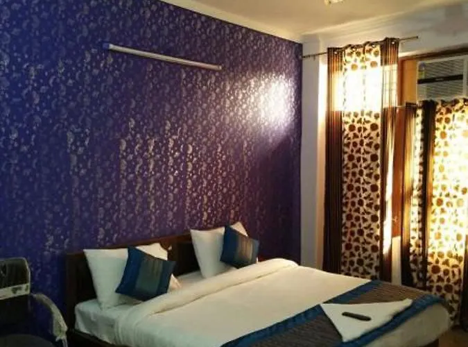 Airport Hotel Green Heights New Delhi
